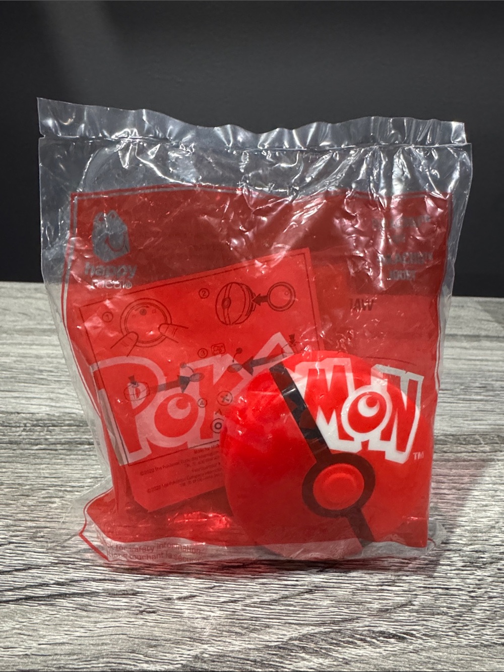 McDonald’s | Pokémon: Pikachu Toy with Holo Alolan Meowth Card - Happy Meal Toy